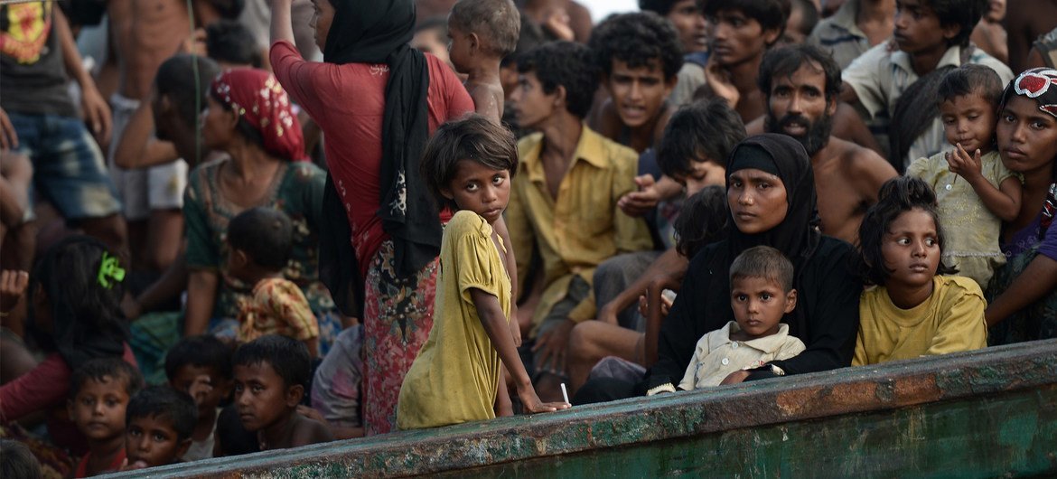 海上漂泊半年多 近300名罗兴亚难民终抵印尼